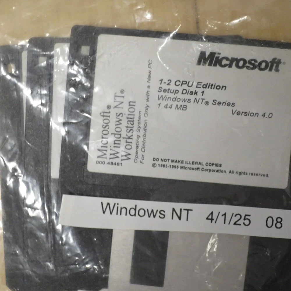 Microsoft Windows NT‎ 4.0 Workstation 1-2 CPU 3.5 in. Floppy Setup Disk Set - 08